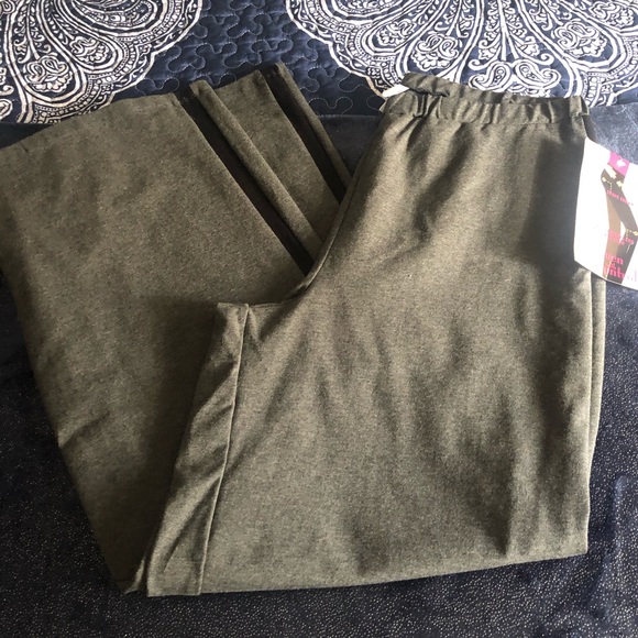 Women with Control grey jogger with black stripes - Picture 3 of 11